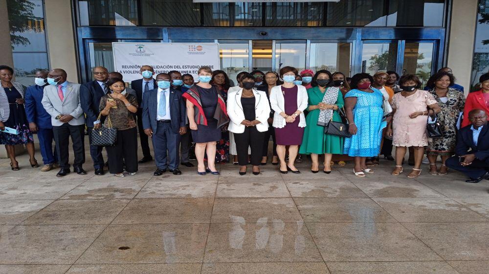 family photo validation meeting of the Study on Gender Violence in Equatorial Guinea.