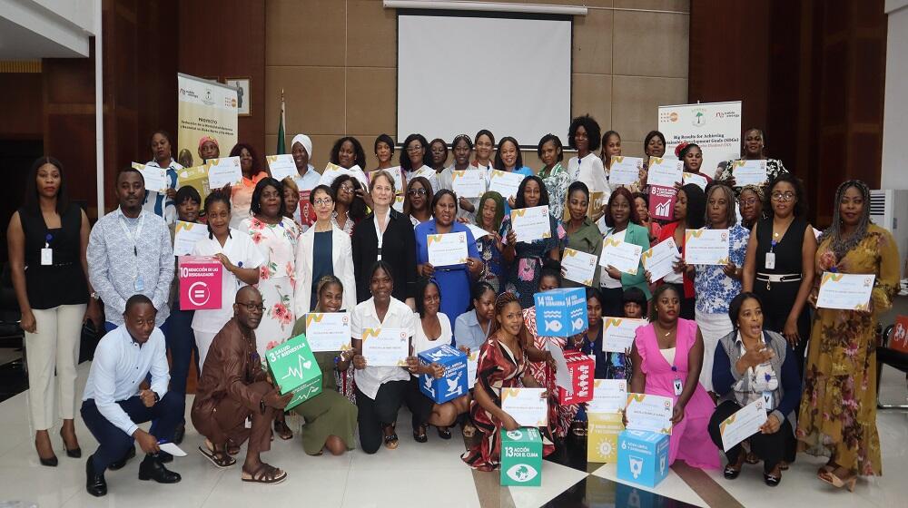 Photo credit UNFPA-Family photo, Training midwives in Malabo. 