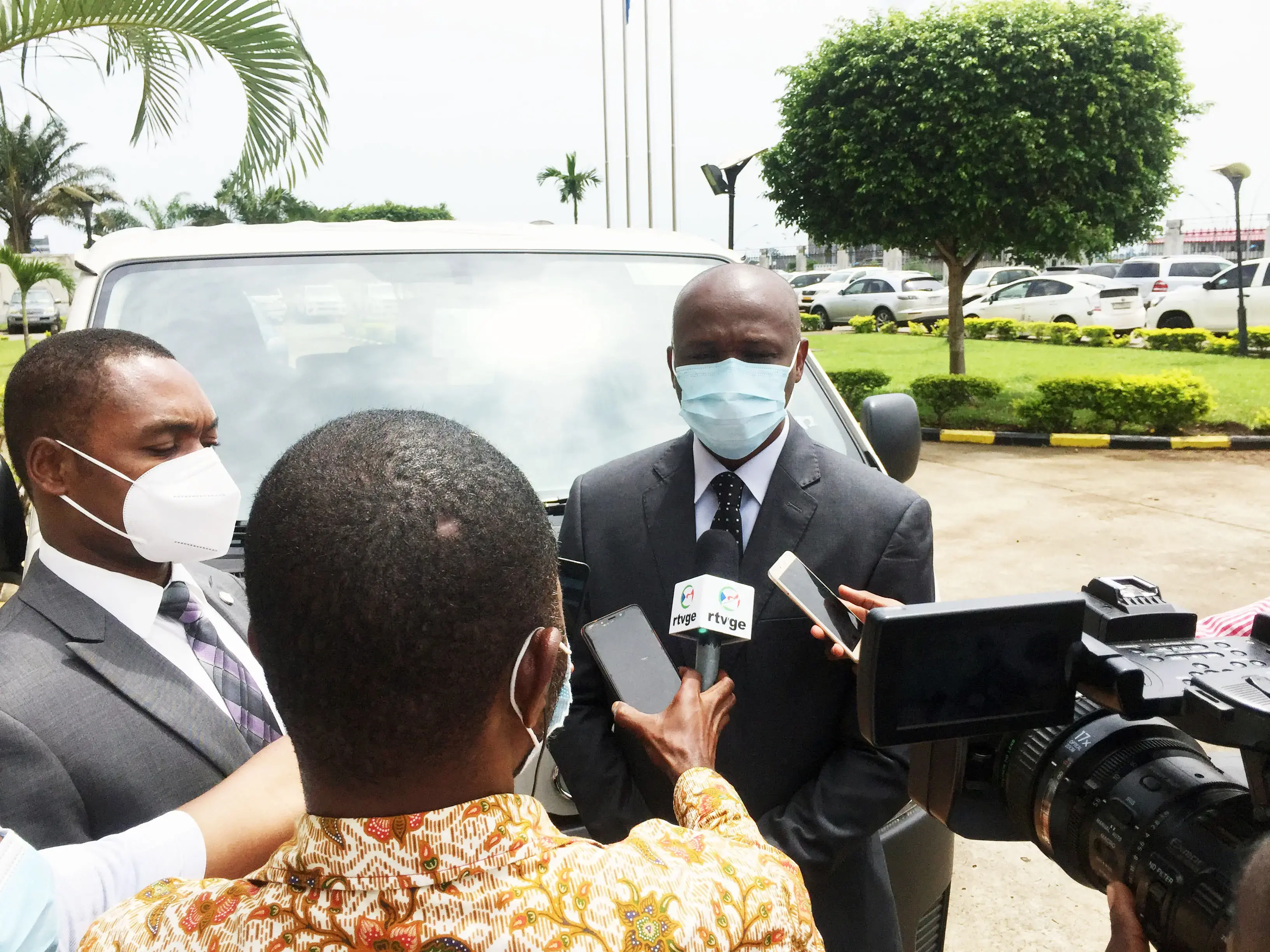 UNFPA DONATES A VEHICLE TO THE NATIONAL STATISTICS INSTITUTE.